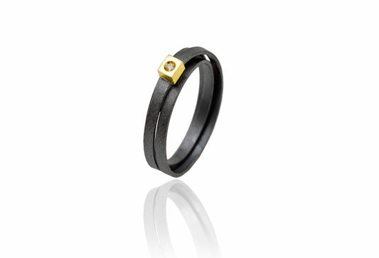 LUX SQUARE TIP GOLD RING